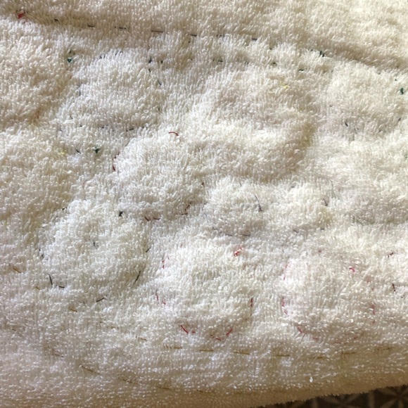 80's Floral Embroidered Bath Towel - Beach Towel - Granny Chic - Bathroom - Picture 11 of 15